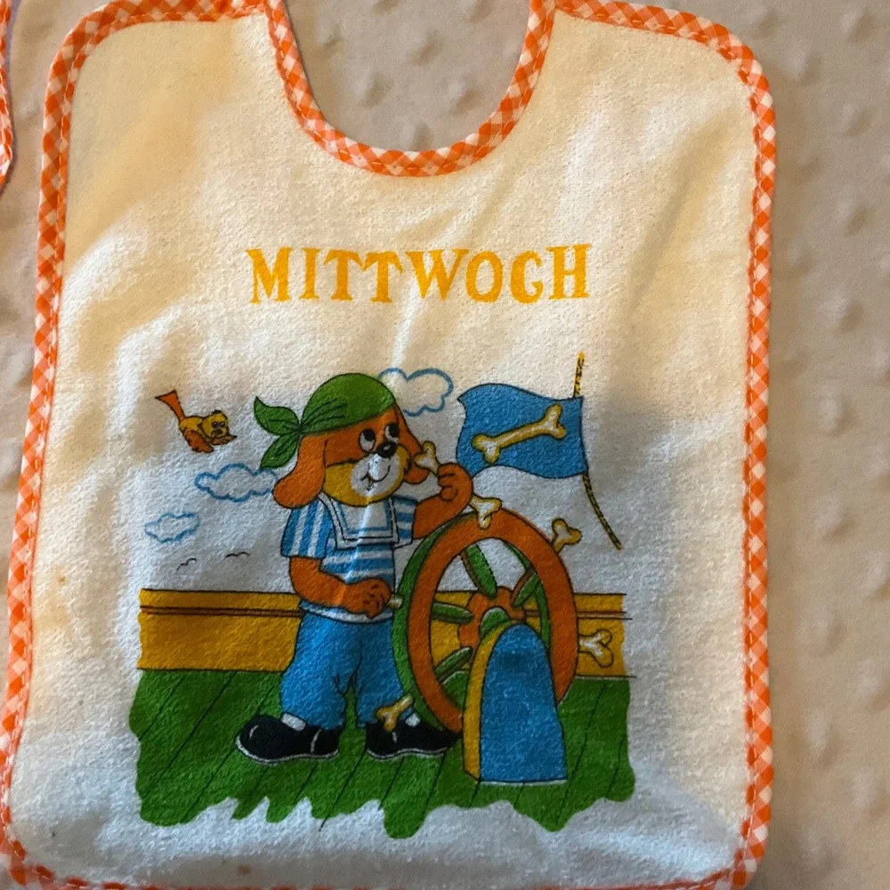 Bambino Vintage Baby Bibs Set 7 Days of Week Cartoon Animals German‎